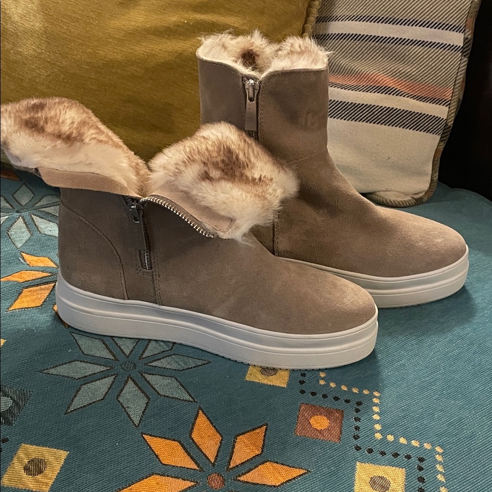 J Slides Taupe Winter Boots with Faux Fur